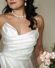 Load image into Gallery viewer, The Jaipur Drop Earrings